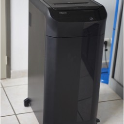 Image Le monstrueux broyeur de documents Fellowes 550C